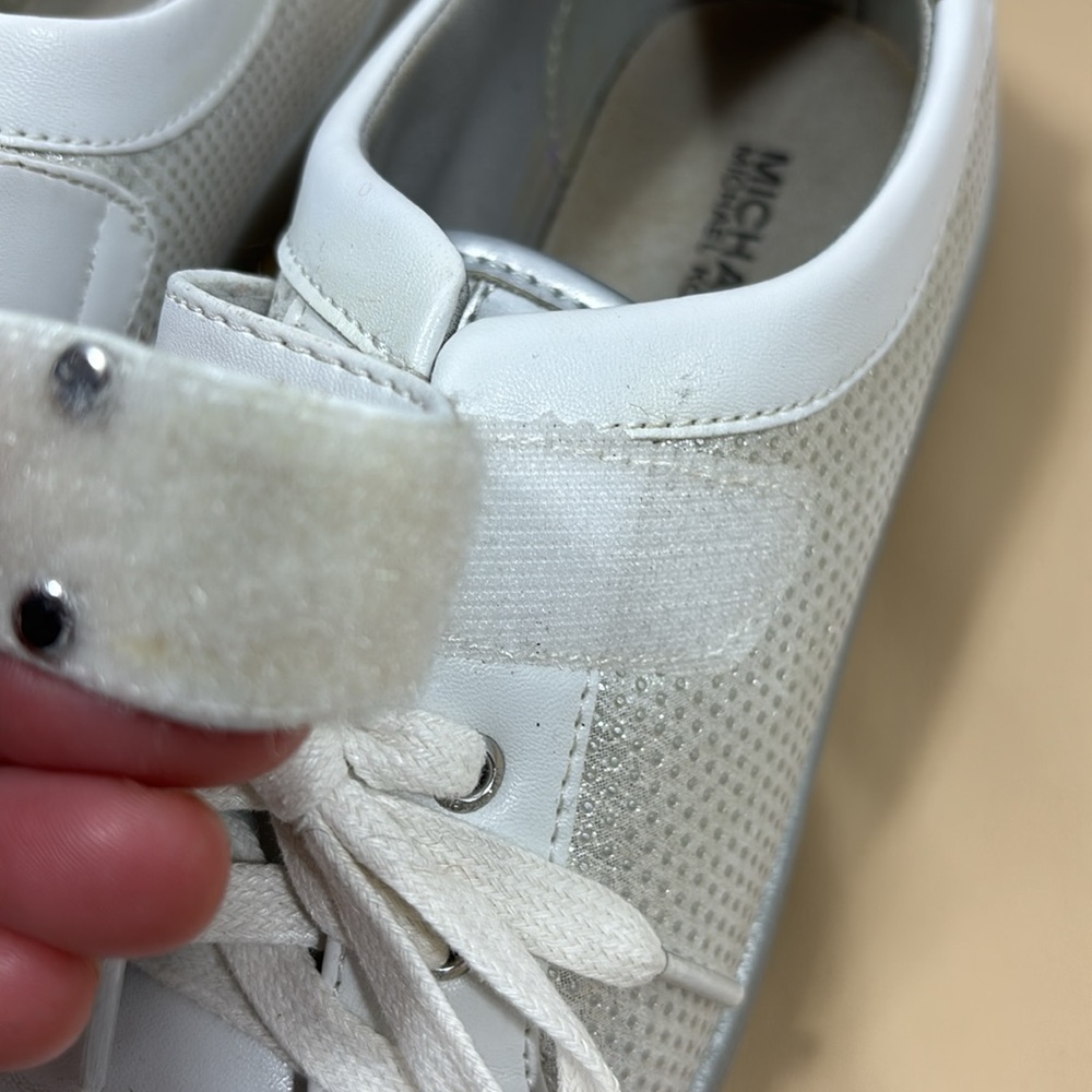 Michael Kors girls shoes with Velcro and laces​​​​​​​​​ - Picture 6 of 11